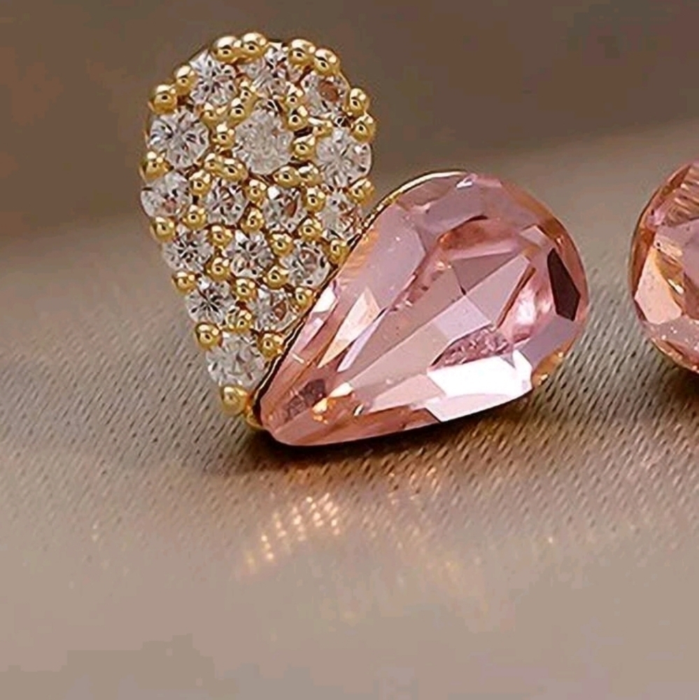 Pink Heart Stud Earrings Gold Tone Dainty Rhinestone Romantic Coquette 💖 - Picture 8 of 10
